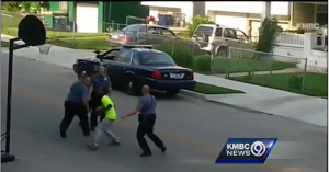 cops_play_basketball_with_kids